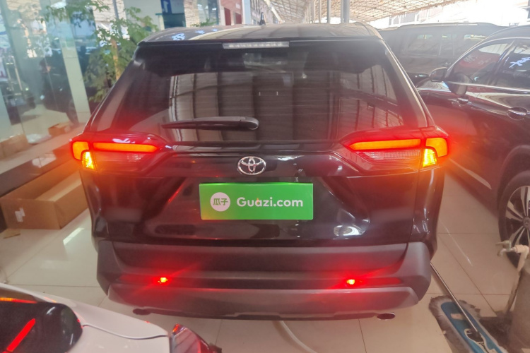 丰田 RAV4荣放 2021款 2.0L CVT两驱风尚版车身外观6