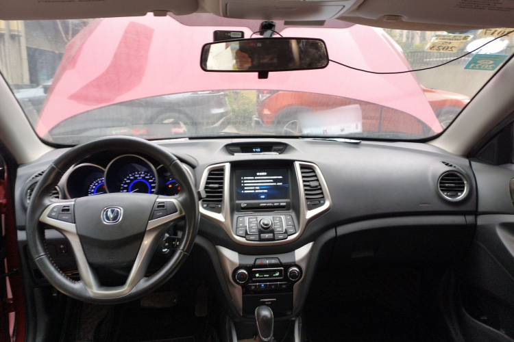 长安 逸动 2013款 1.6L 自动俊酷型 国IV中控内饰7002