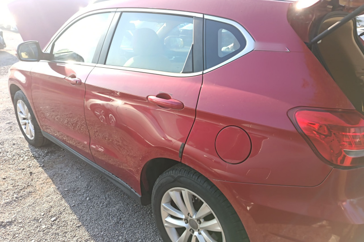 哈弗H2 2014款 1.5T 手动两驱精英版车身外观4