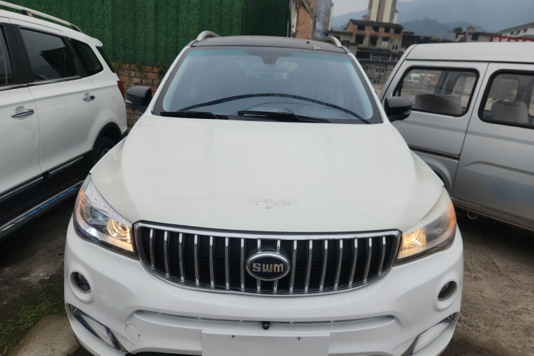 SWM斯威汽车 SWM斯威X7 2017款 1.5T 自动智享型 7座车身外观2