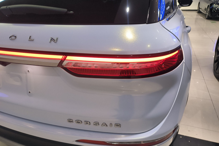 林肯 冒险家 2022款 2.0T 两驱尊享版车身外观9