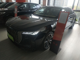 红旗H9 2024款 2.0T 旗畅 私享风尚版