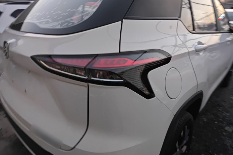 宝骏510 2019款 1.5L 手动劲享型77kW 国VI车身外观9