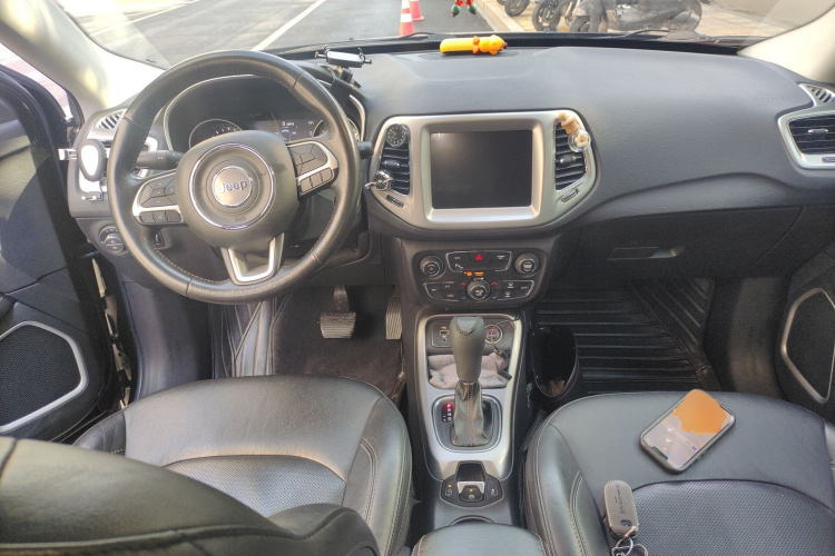 Jeep 指南者 2017款 200T 自动家享版中控内饰12