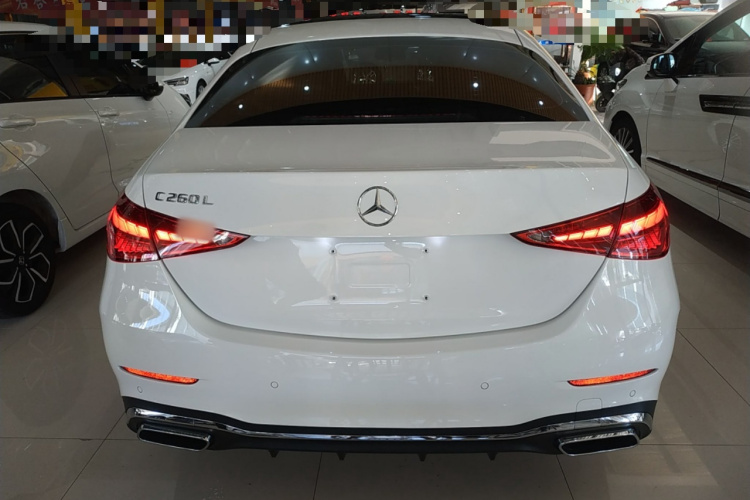 奔驰C级 2023款 C 260 L 运动版车身外观6