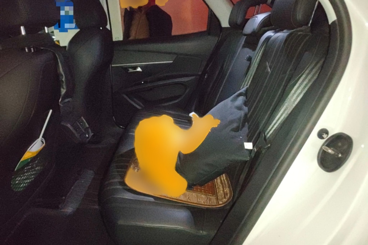 标致4008 2018款 350THP 豪华版中控内饰7004