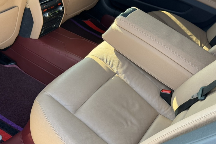 宝马7系 2014款 730Li 臻享型中控内饰7006