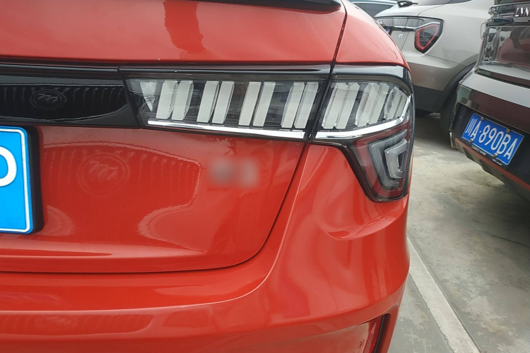 领克03 2019款 1.5TD DCT劲Pro版 国VI车身外观9