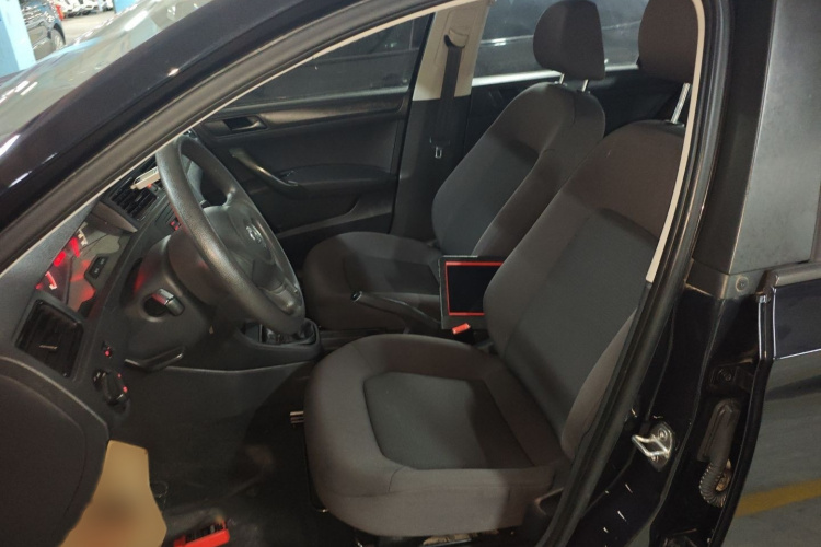 大众 桑塔纳 2015款 1.4L 手动风尚版局部细节19