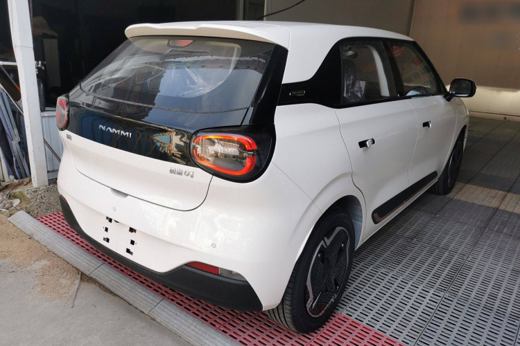 东风纳米 纳米01 2024款 焕新版 330 Plus智+车身外观6005