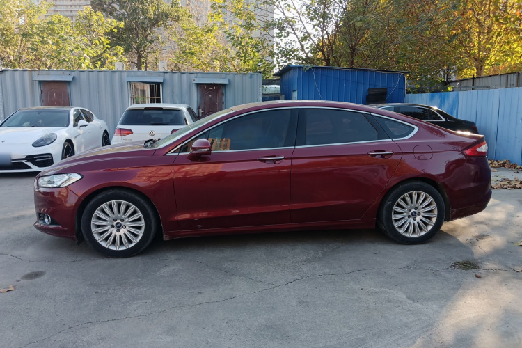 福特 蒙迪欧 2013款 2.0L GTDi200时尚型车身外观4