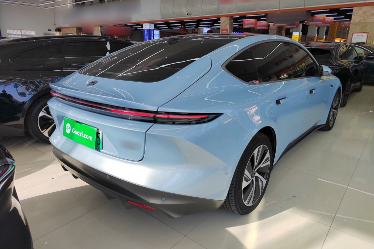 蔚来ET5 2022款 75kWh车身外观7