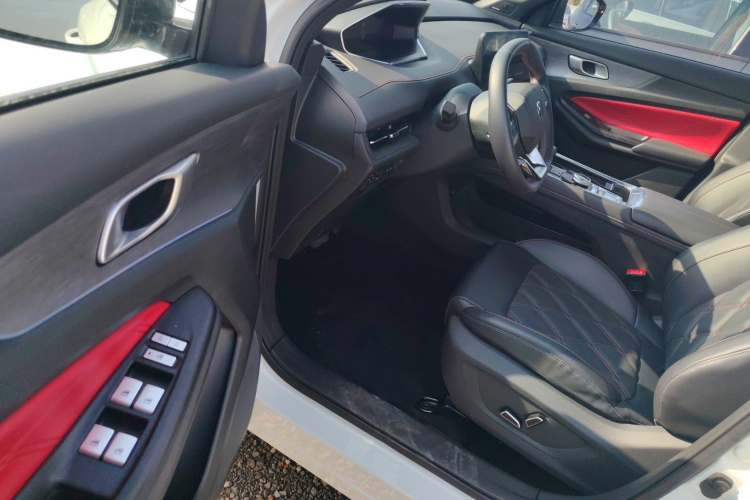 长安CS55PLUS 2024款 第三代 1.5T DCT尊贵型中控内饰20