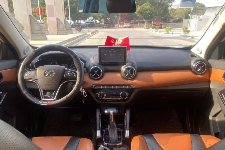北京汽车 绅宝X35 2016款 1.5L 自动豪华版中控内饰12