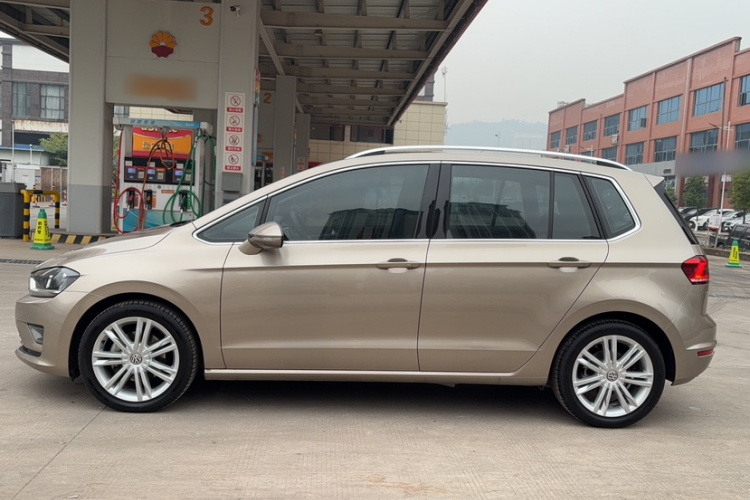 大众 高尔夫·嘉旅 2016款 230TSI 自动豪华型车身外观6002