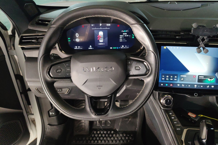 领克01 EM-P 2023款 1.5TD EM-P PM中控内饰13