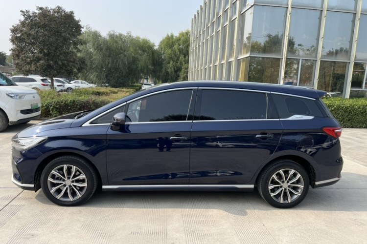 比亚迪 宋MAX 2021款 升级版 1.5T 自动豪华型 7座车身外观6008