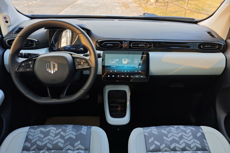 零跑汽车 零跑T03 2022款 星钻版中控内饰7001