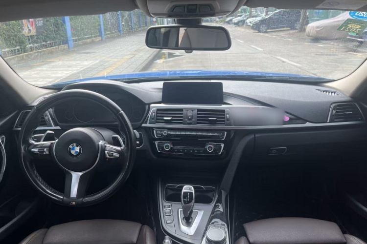宝马3系 2019款 320Li M运动套装中控内饰7005