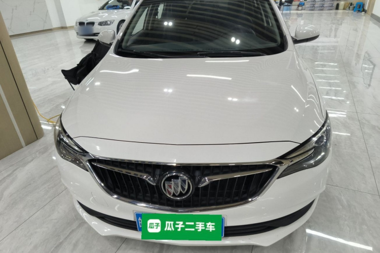 别克 英朗 2021款 改款 典范 1.5L 自动精英型车身外观2