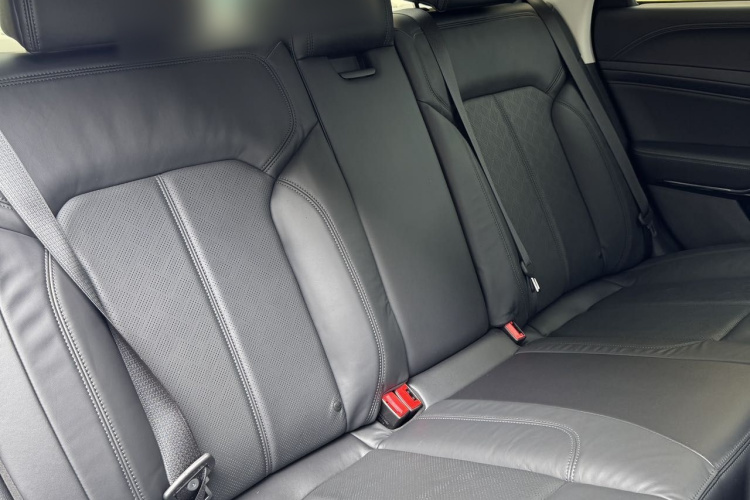 福特 金牛座 2019款 EcoBoost 245 尊享版局部细节23