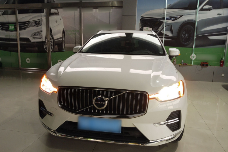 沃尔沃XC60 2022款 B5 四驱智逸豪华版车身外观2