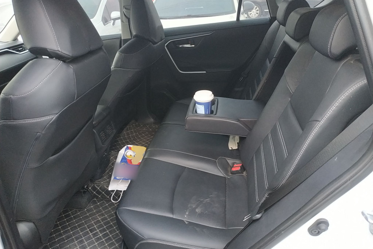 丰田 RAV4荣放 2023款 2.0L CVT两驱20周年铂金纪念版中控内饰21