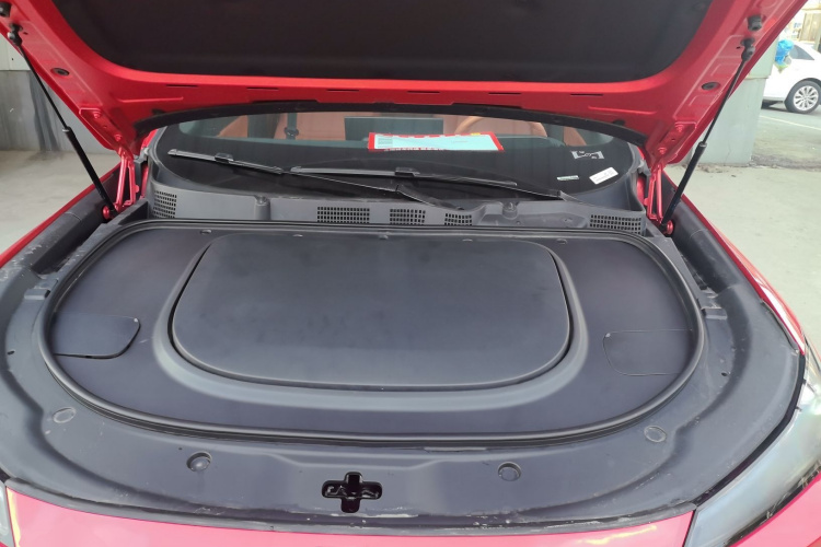 深蓝汽车 深蓝S07 2024款 215Max 乾崑智驾ADS SE增程版机舱底盘24