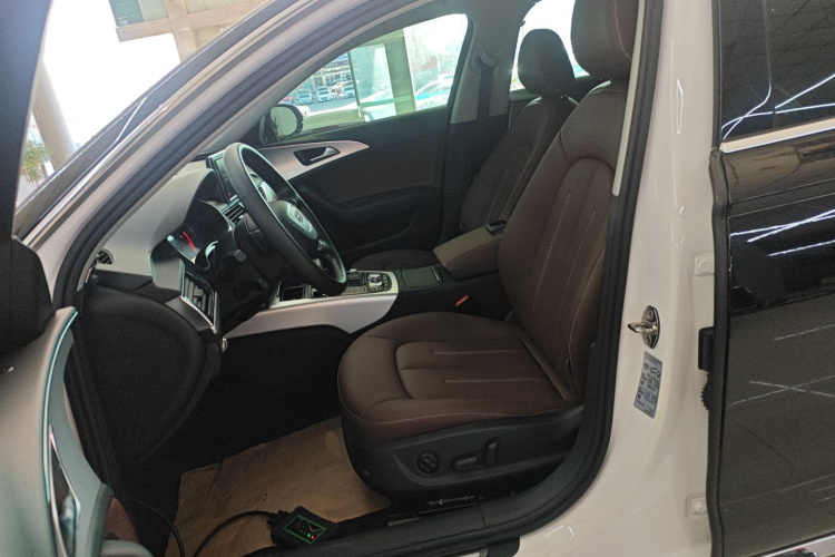 奥迪A6L 2014款 TFSI 标准型中控内饰19