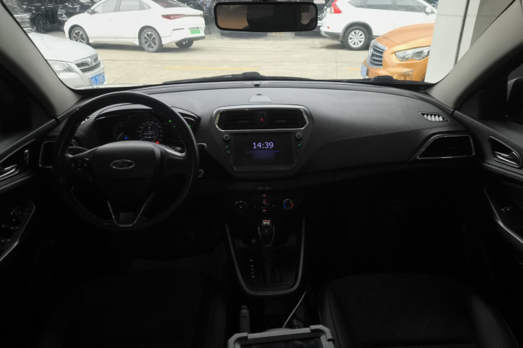 福特 福睿斯 2019款 改款 1.5L 自动悦享型 国VI中控内饰7002