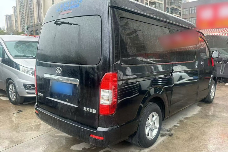 金龙 凯锐浩克 2022款 2.0L途悦舒适9座高顶1TZS车身外观6005