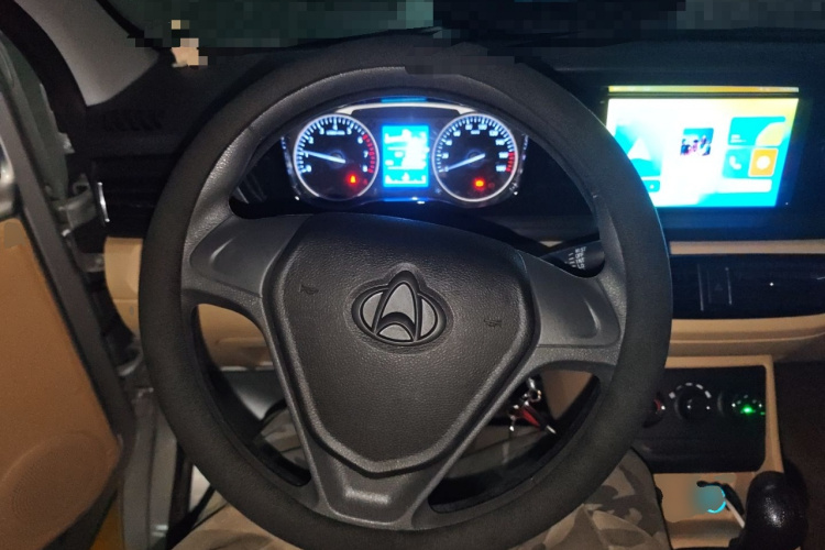 长安跨越 跨越星V3 2023款 1.5L汽油畅享型5座客车中控内饰13