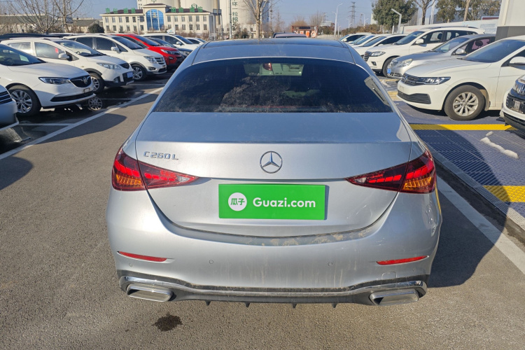 奔驰C级 2023款 改款 C 260 L 运动版车身外观6