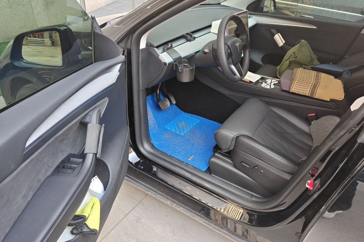 特斯拉 Model Y 2024款 后轮驱动版中控内饰20