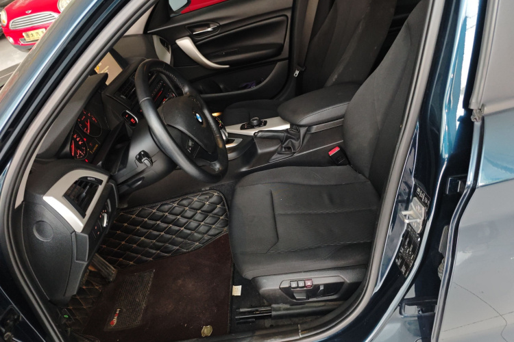 宝马1系(进口) 2013款 改款 118i 领先型局部细节19