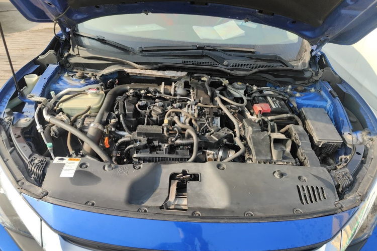 本田 思域 2016款 180TURBO CVT舒适版机舱底盘24