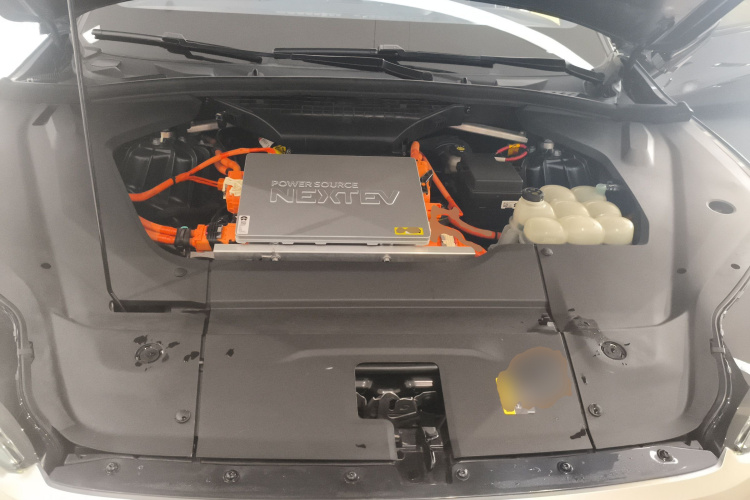 蔚来ES8 2020款 580KM 六座版机舱底盘24