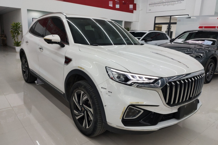 红旗HS5 2022款 2.0T 智联旗享版车身外观3