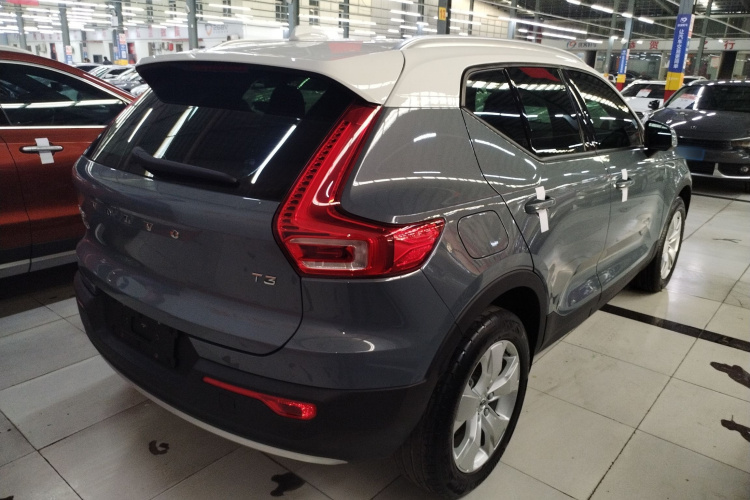 沃尔沃XC40 2020款 T3 智行时尚版车身外观6005