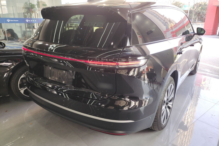 蔚来ES8 2023款 100kWh车身外观7