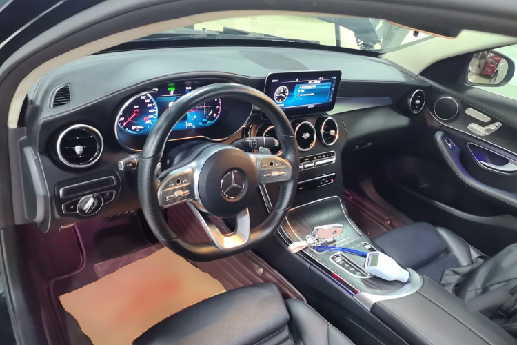 奔驰C级 2020款 改款 C 260 L 运动版中控内饰12