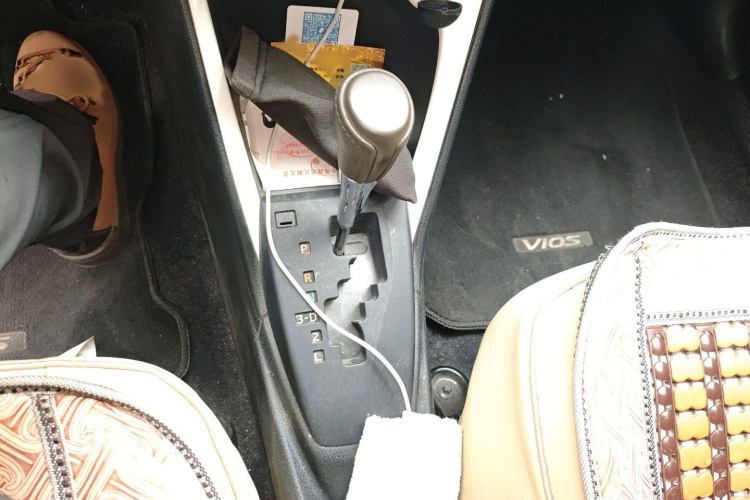 丰田 威驰 2016款 1.5L 自动智臻星耀版局部细节18