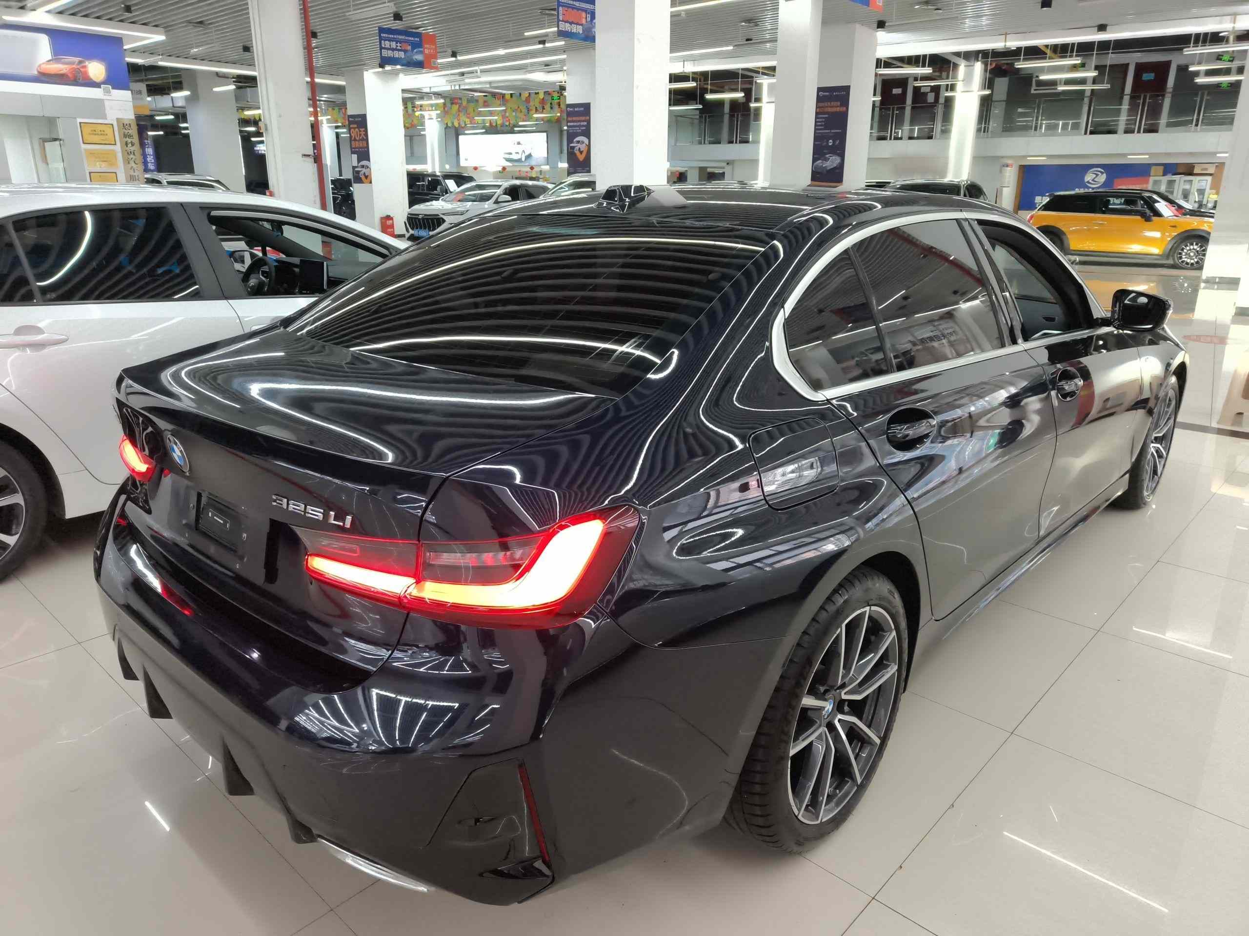 宝马3系 2025款 325Li M运动套装(5)