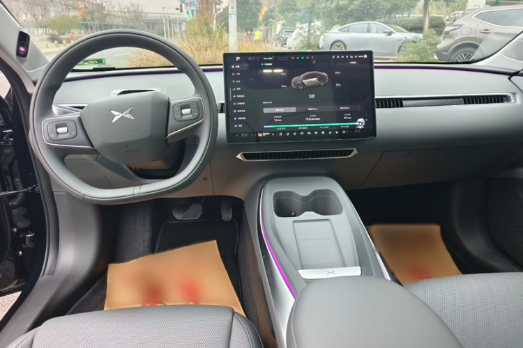 小鹏MONA M03 2025款 502 长续航 Max中控内饰7004