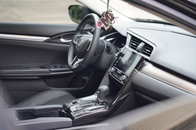 本田 思域 2016款 220TURBO CVT尊贵版中控内饰7008