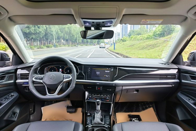 大众 帕萨特 2025款 出众款 380TSI 星空龙腾版中控内饰7003