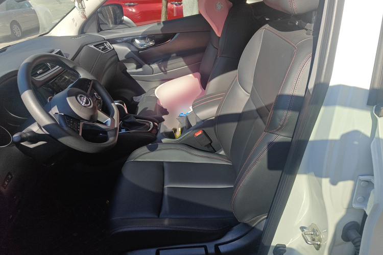 日产 逍客 2023款 经典 2.0L CVT XV舒适版中控内饰19