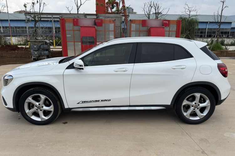 奔驰GLA 2017款 GLA 200 动感型车身外观6003