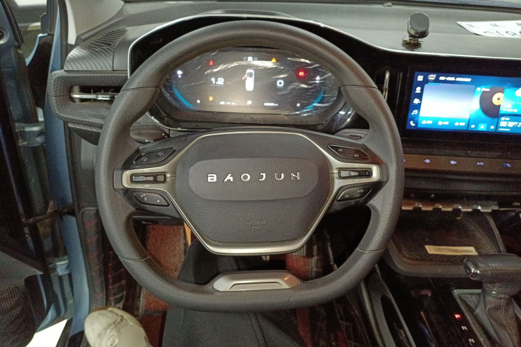 宝骏RM-5 2019款 1.5L CVT 24小时在线精英型 7座中控内饰13