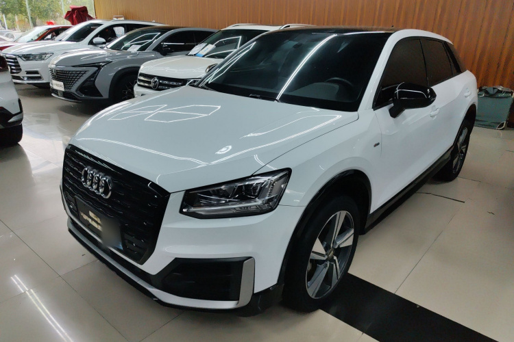 奥迪Q2L 2020款 35 TFSI 时尚动感型车身外观1